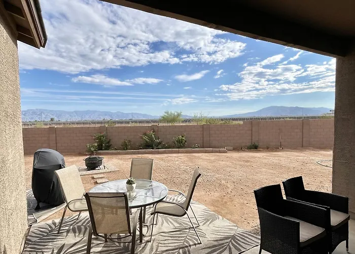 6 Bedroom Desert Retreat * Tucson