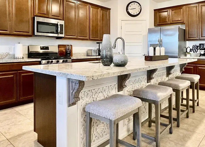 6 Bedroom Desert Retreat Tucson