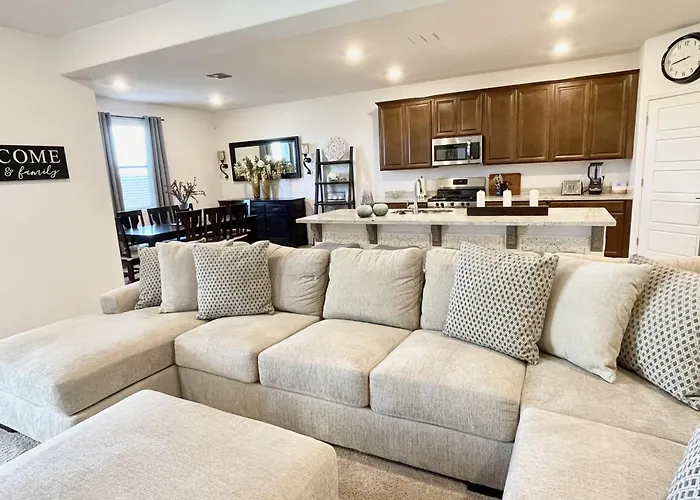 6 Bedroom Desert Retreat Holiday home Tucson